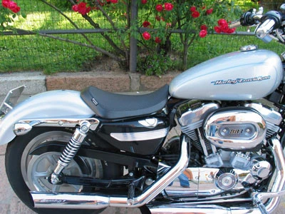 Granucci Solo Drivers Seat For Harley-Davidson Sportster 883 &1200 04-06, 10-15 - Image 2