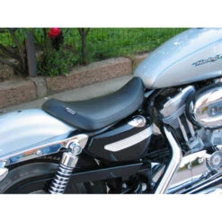 Granucci Liscia Solo Drivers Seat For Harley-Davidson Sportster 883 & 1200 04-06, 10-15