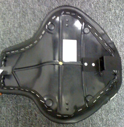 Granucci Fantasy Python Solo Drivers Seat For Harley-Davidson Sportster 883 & 1200 82-03 - Image 5