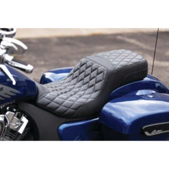 Mustang 82300 Squareback One-Piece Seat For Indian Challenger '20-'22
